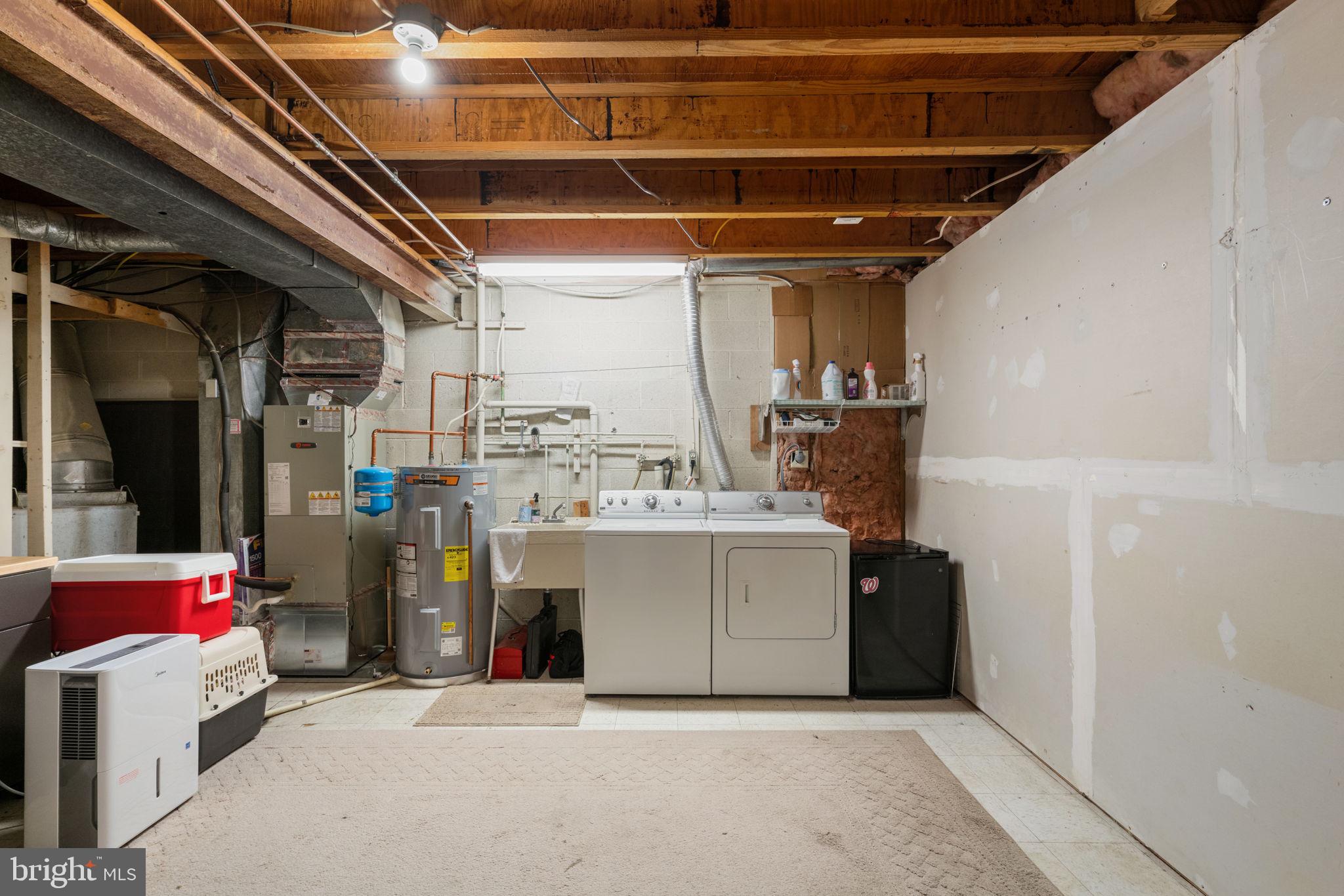 WOODLYNNE COMMUNITY - Residential