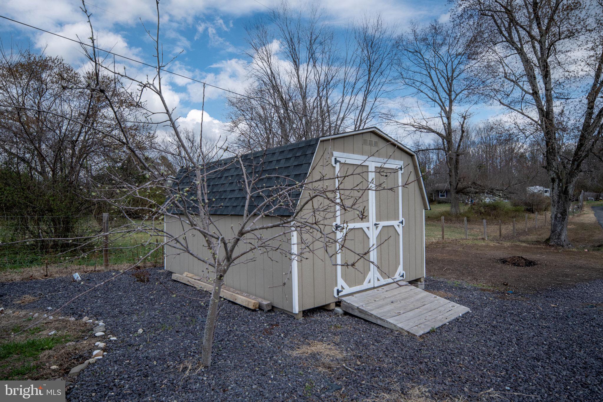 HOLLY ACRES - Residential