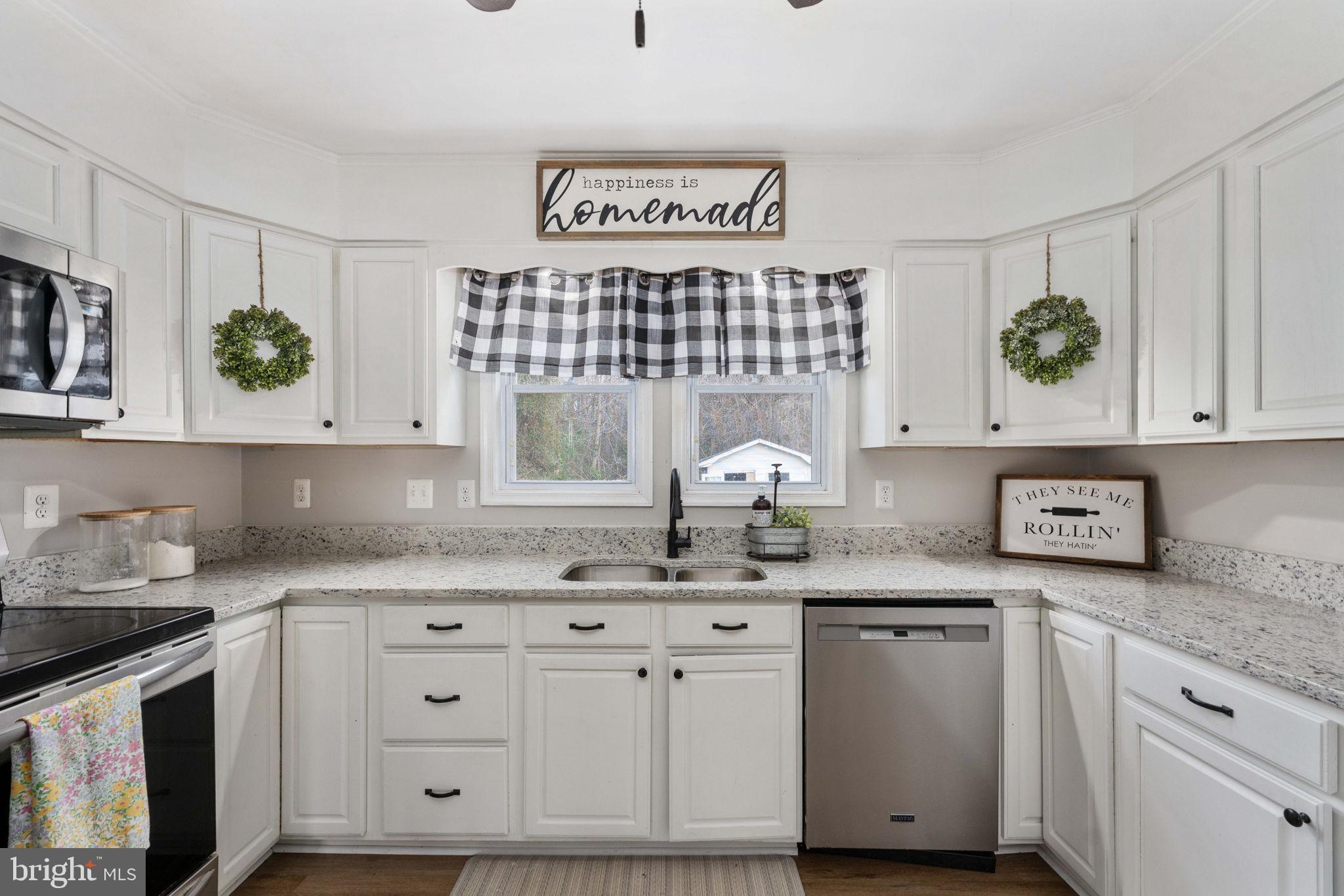 HOLLY ACRES - Residential