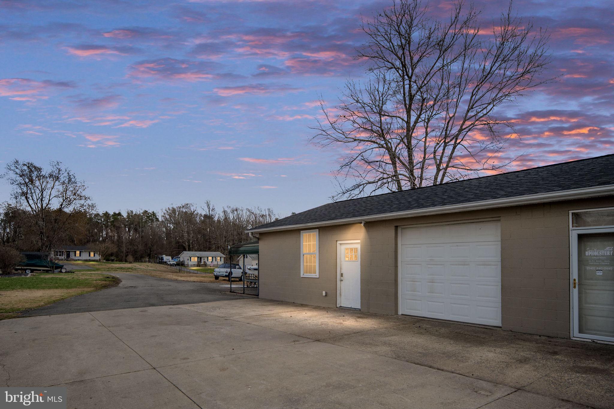 HOLLY ACRES - Residential