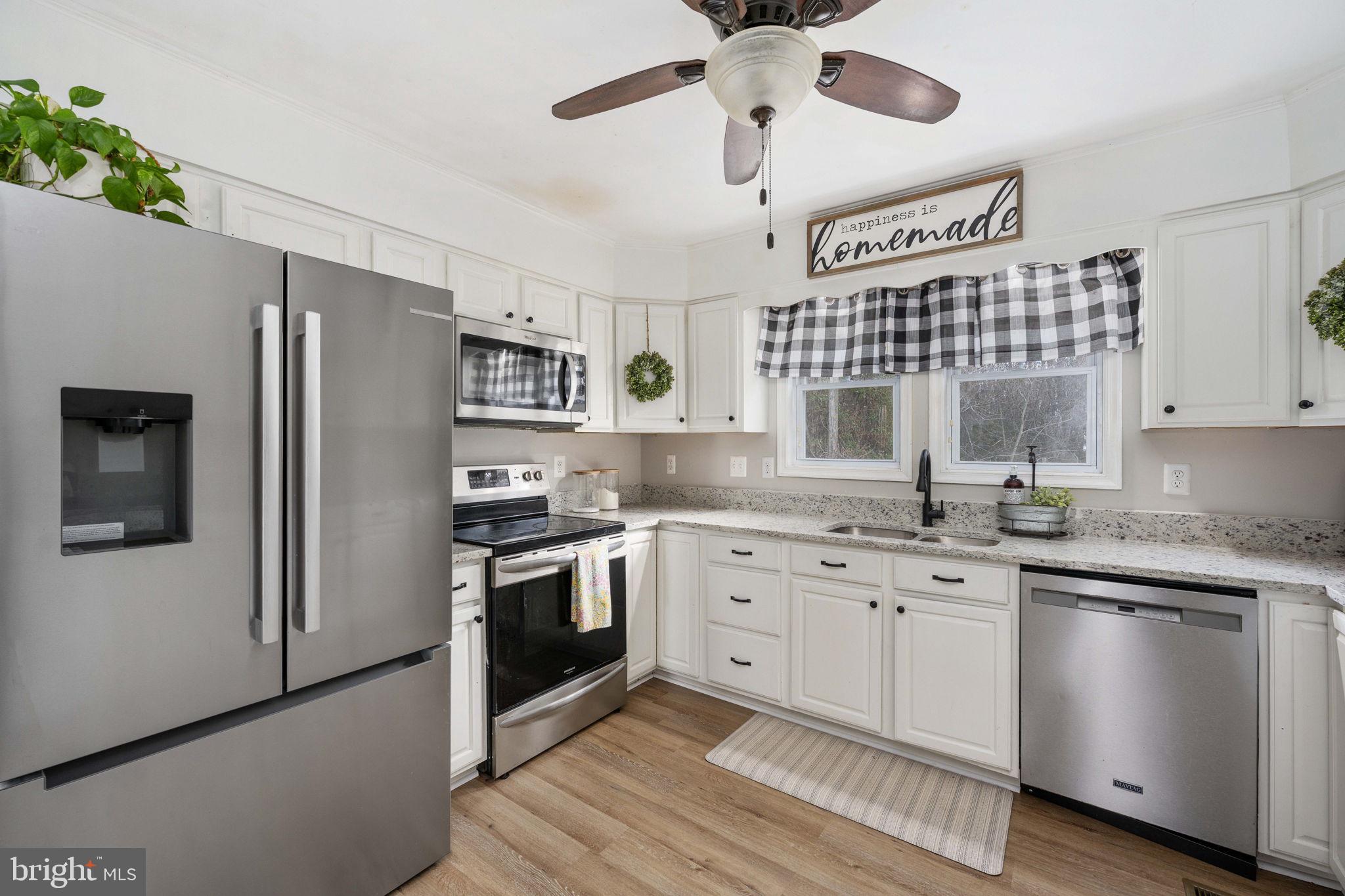 HOLLY ACRES - Residential