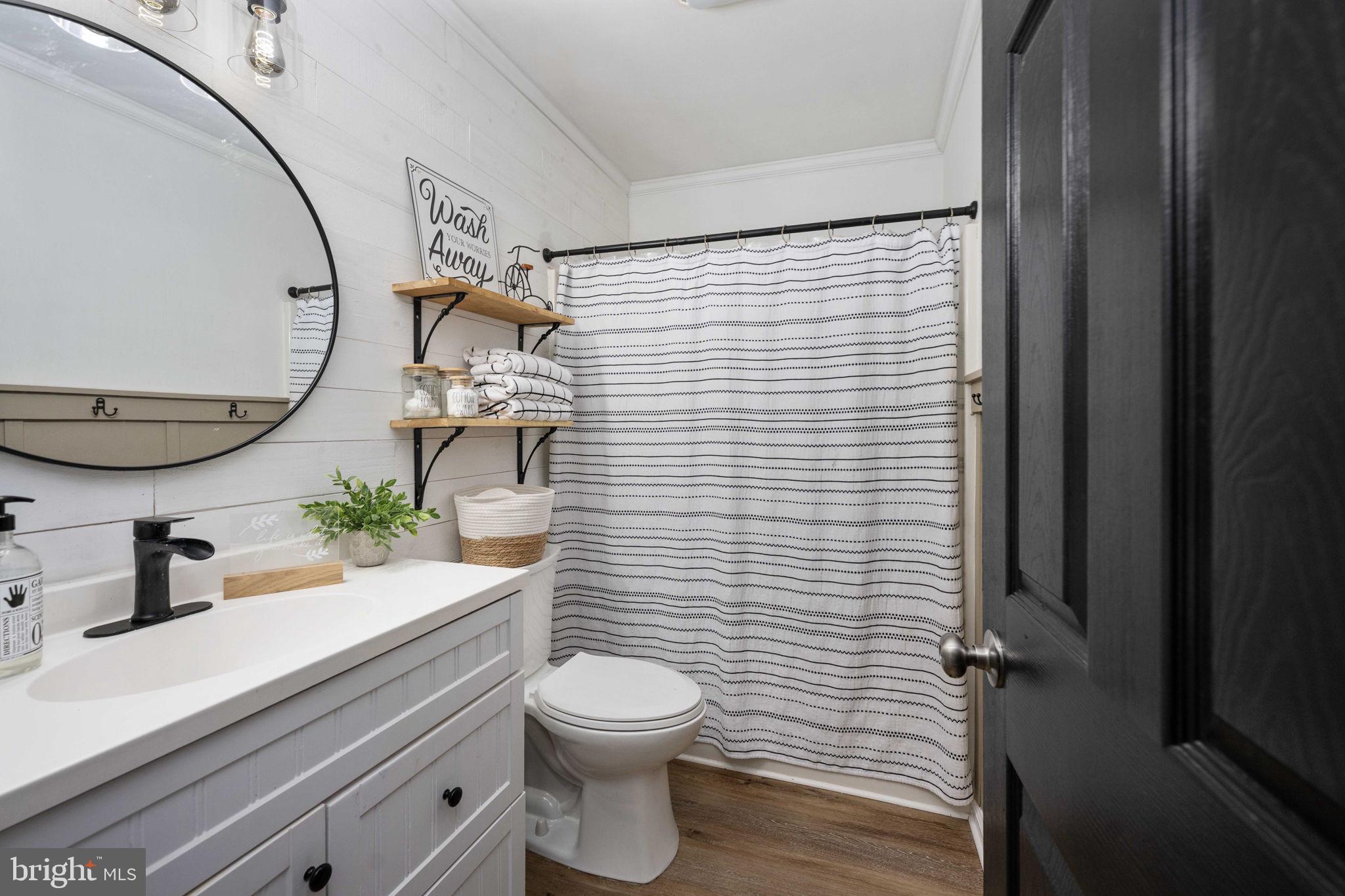 HOLLY ACRES - Residential