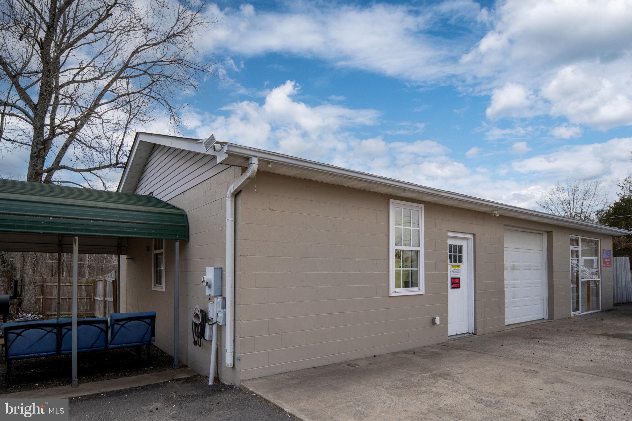 HOLLY ACRES - Residential