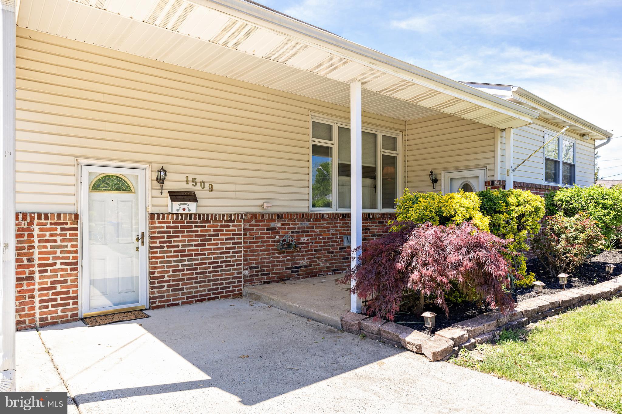 1509 PLEASANT DRIVE