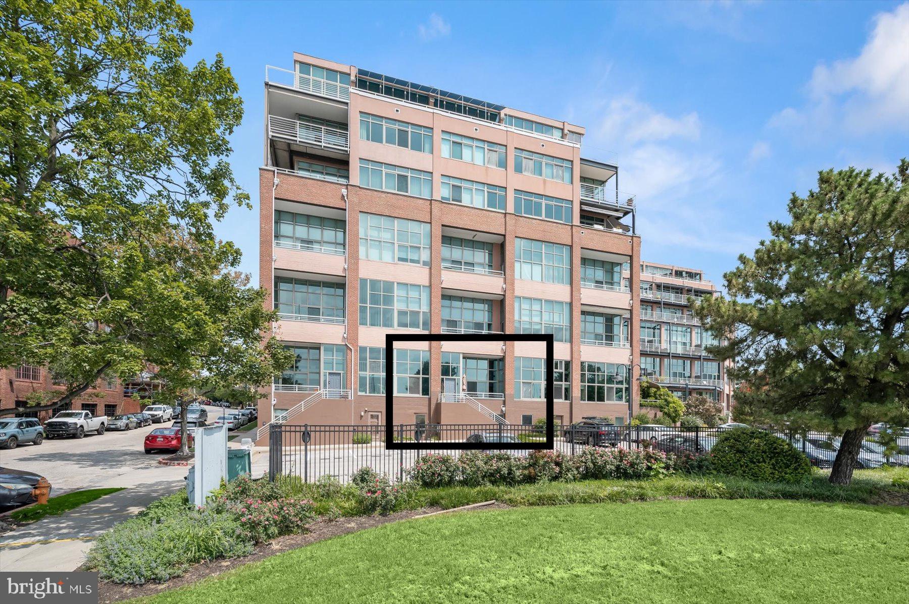 2901 BOSTON STREET 102