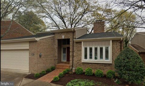 1703 MAPLE HILL PLACE ALEXANDRIA VA 22302