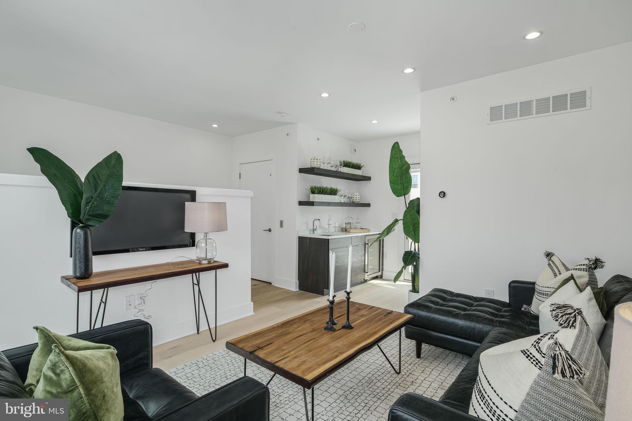 OLD CITY - Residential