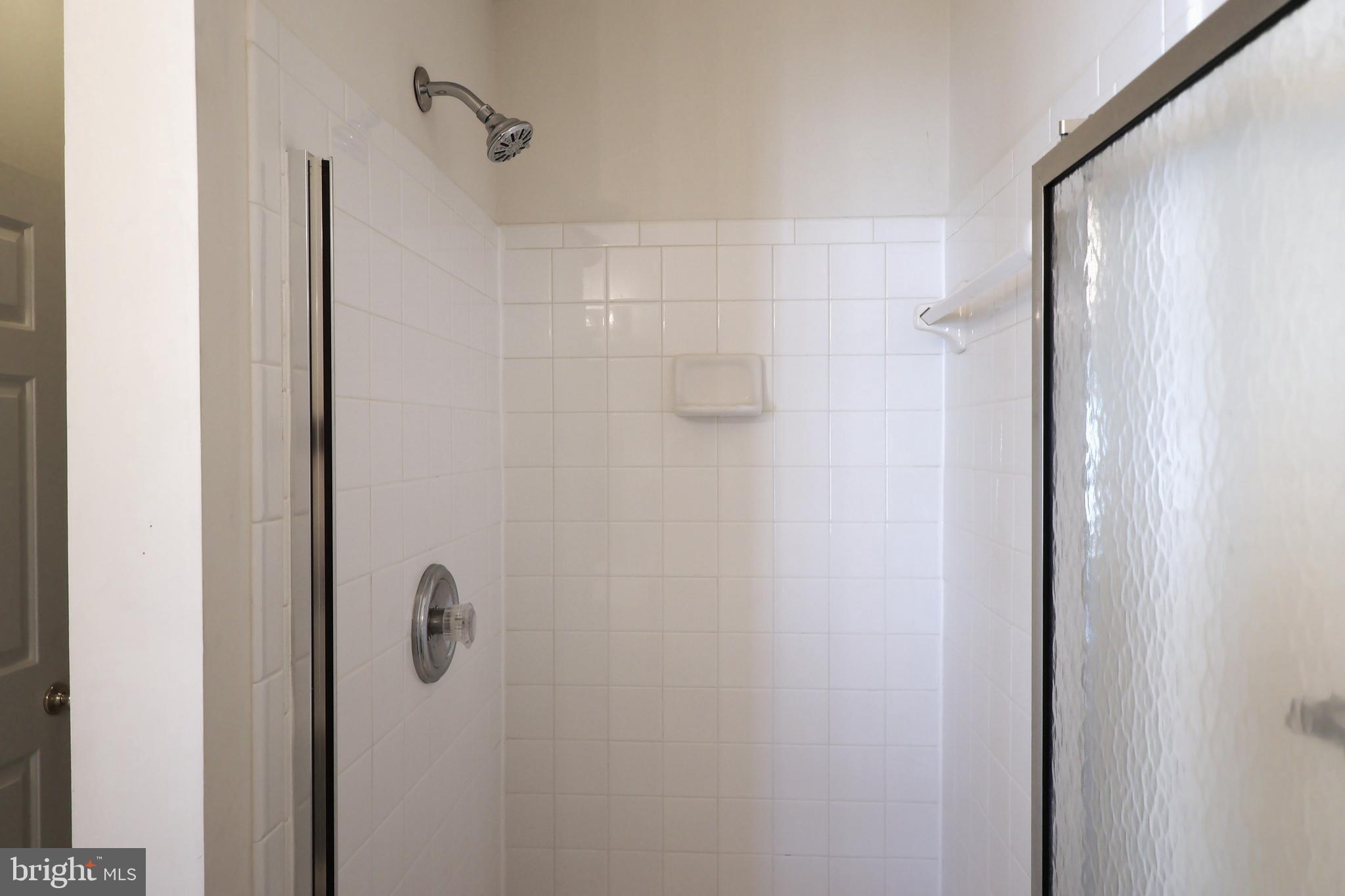 JAPONICA - Residential Lease