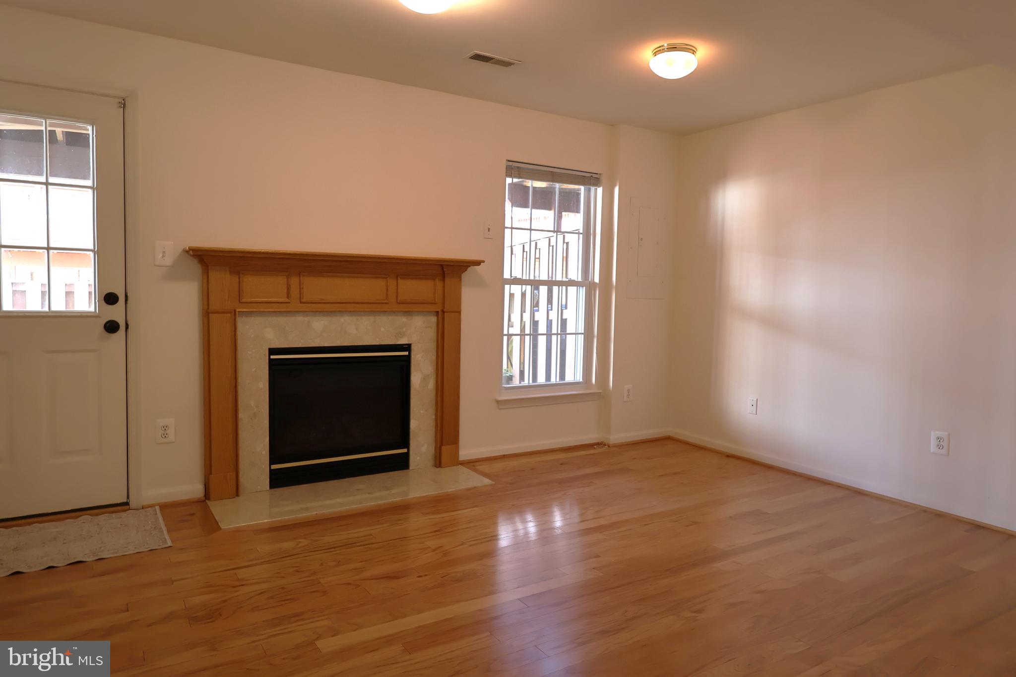 JAPONICA - Residential Lease