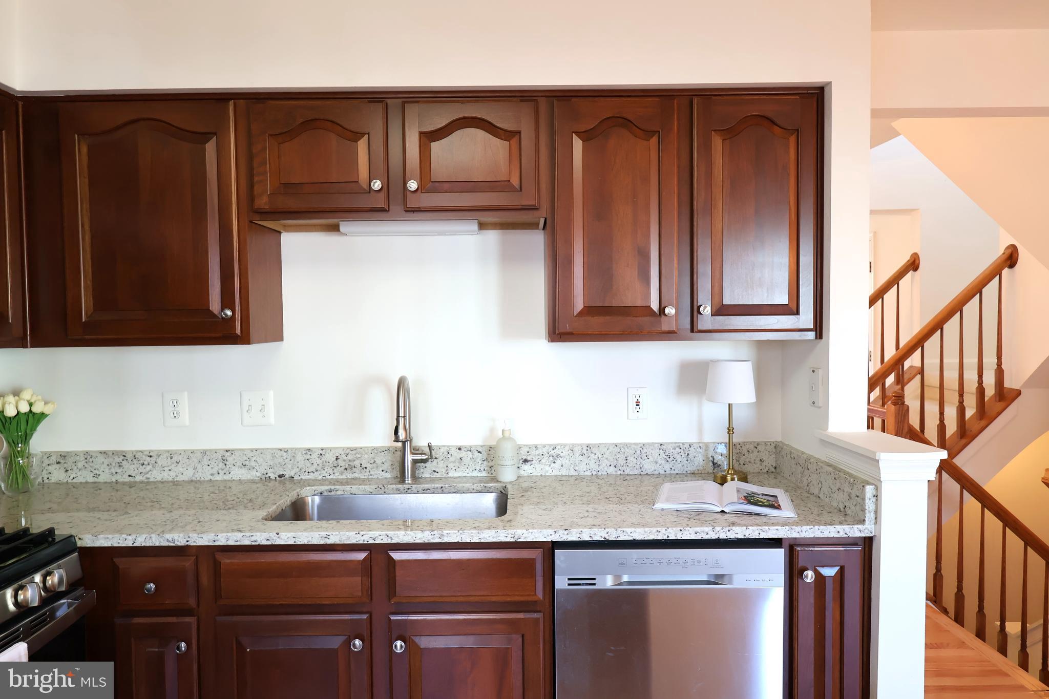 JAPONICA - Residential Lease