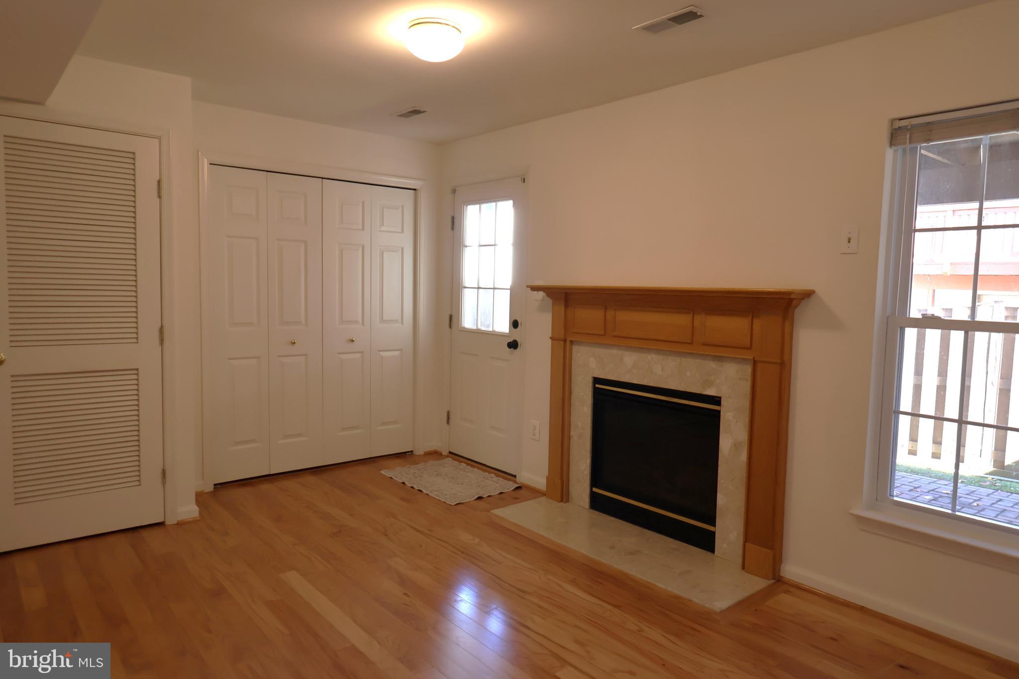 JAPONICA - Residential Lease