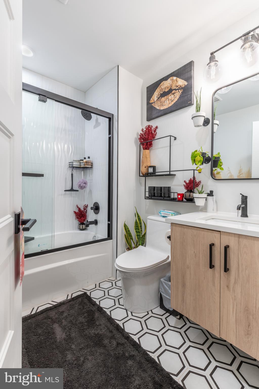 GRADUATE HOSPITAL - Residential