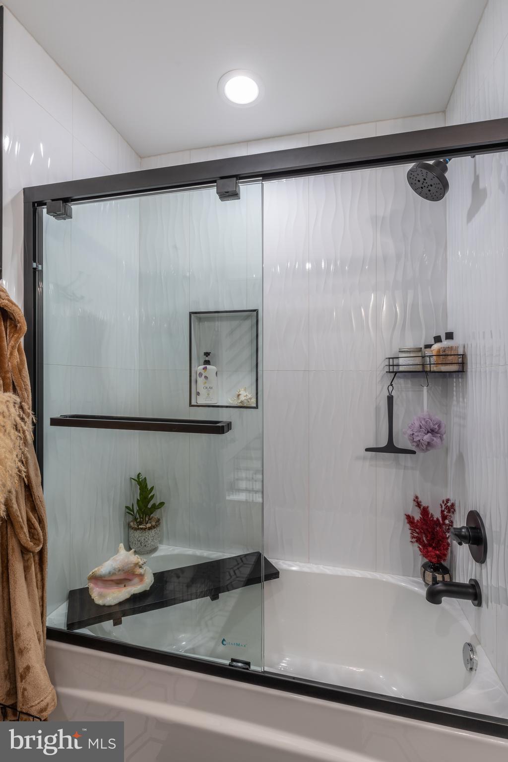 GRADUATE HOSPITAL - Residential