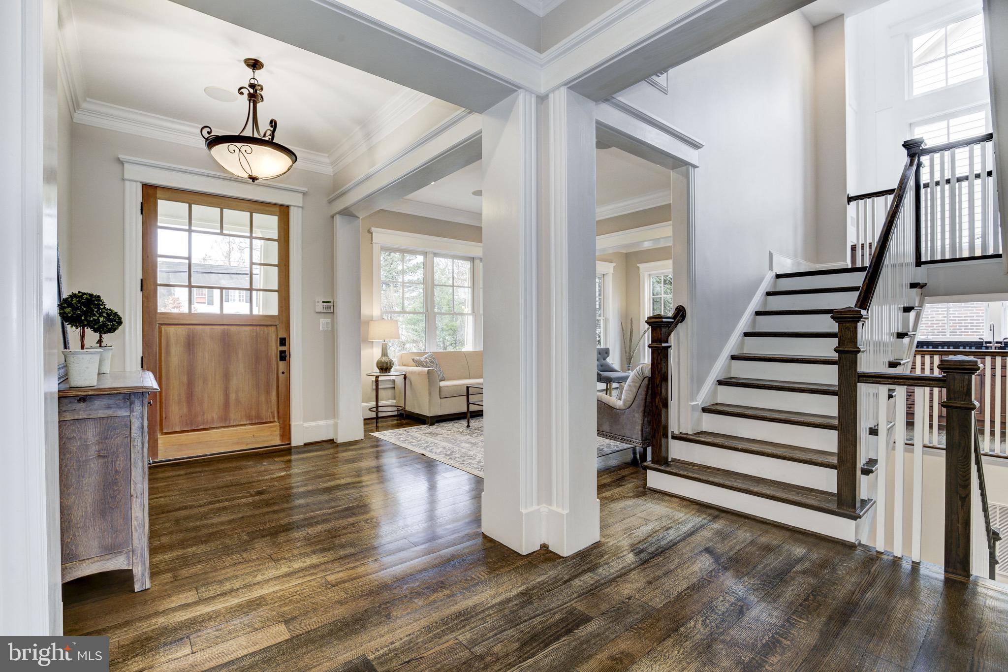 ENGLISH VILLAGE - Residential