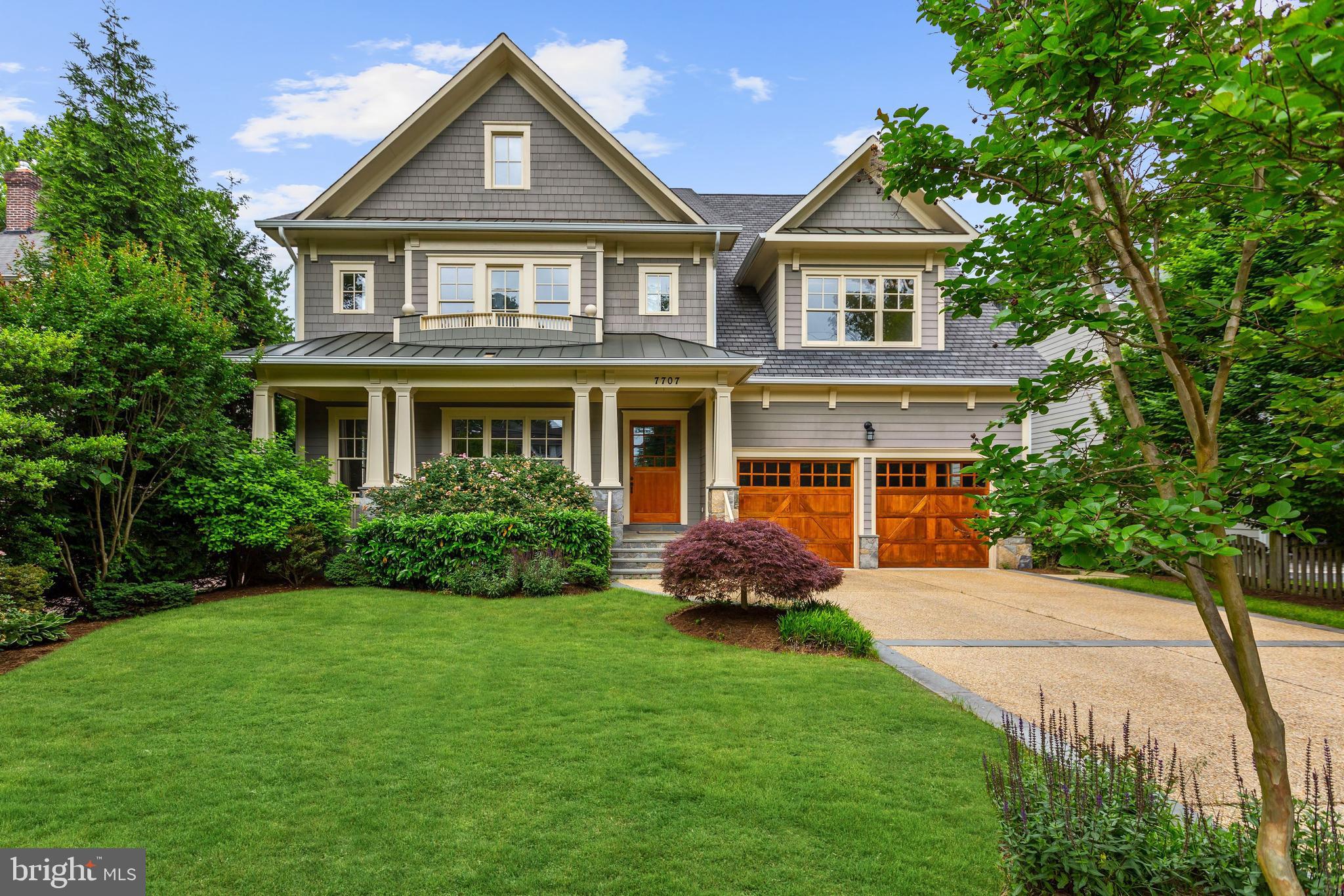 ENGLISH VILLAGE - Residential