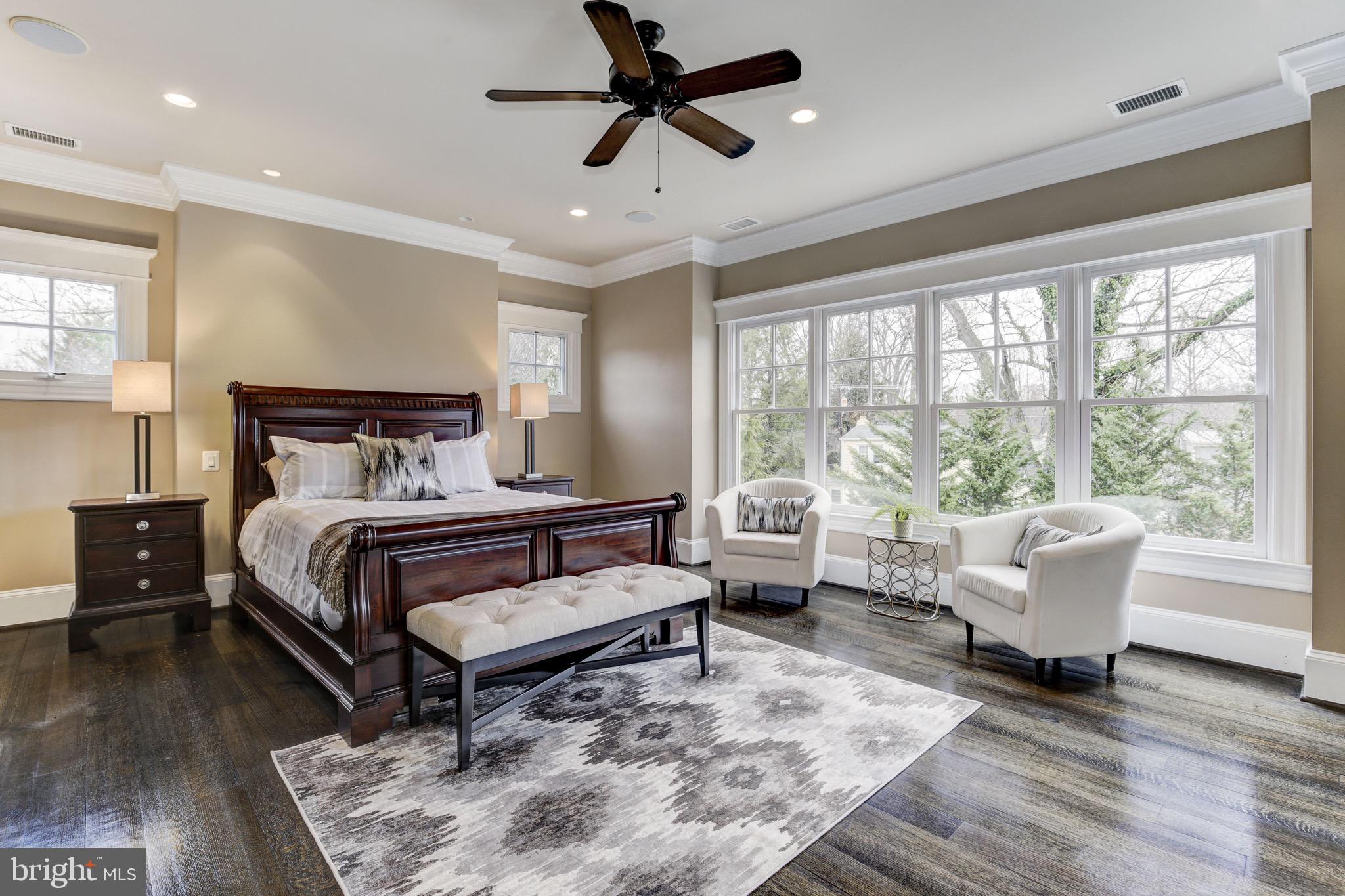 ENGLISH VILLAGE - Residential