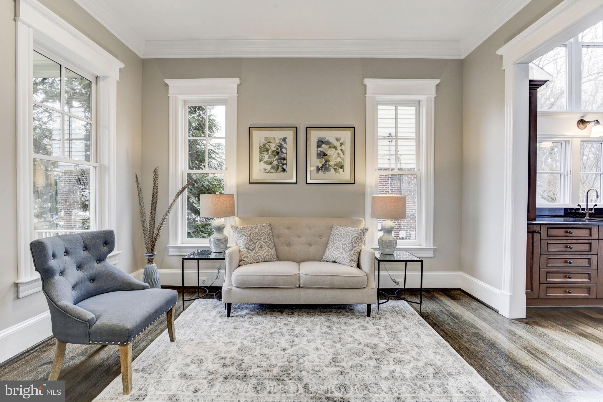 ENGLISH VILLAGE - Residential