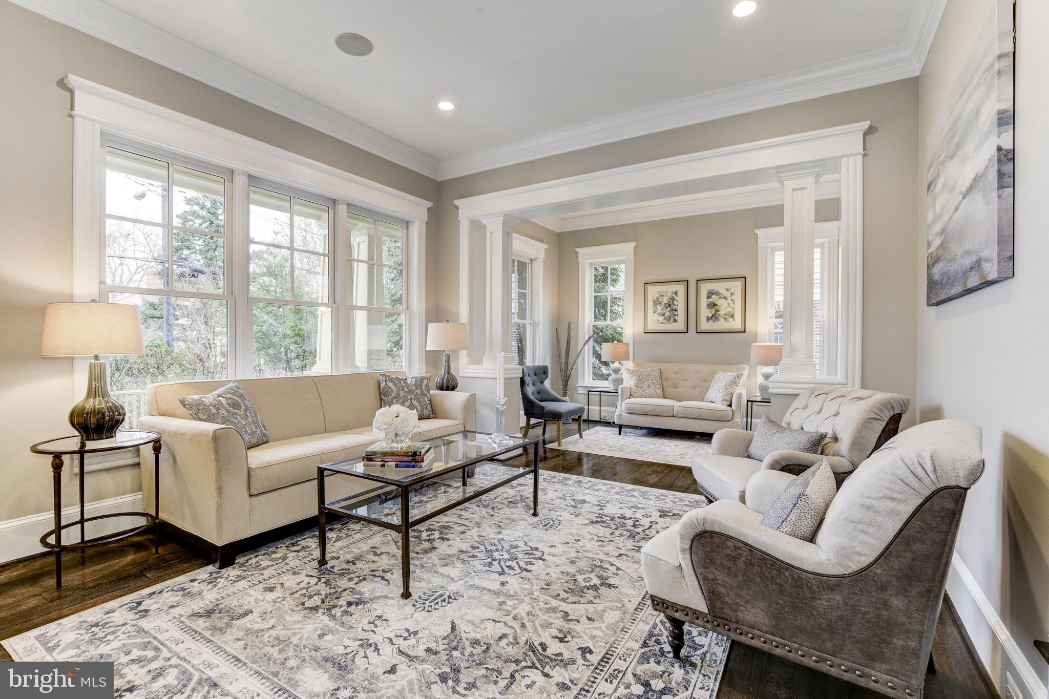 ENGLISH VILLAGE - Residential