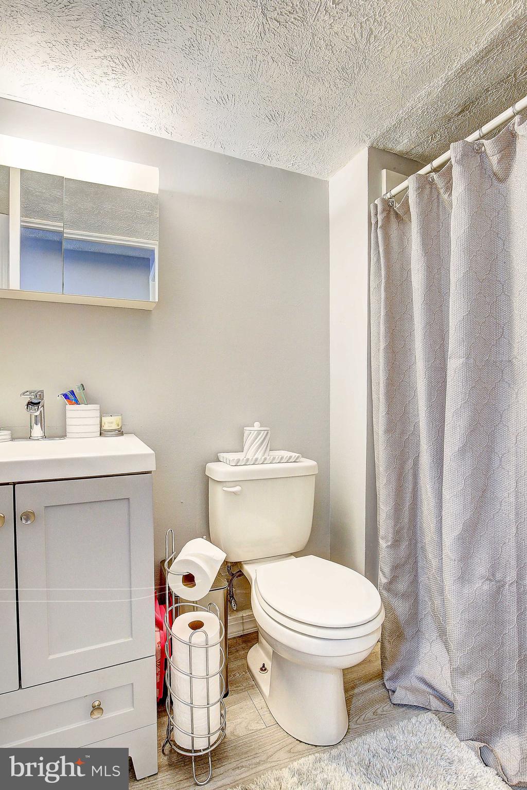 REVELL DOWNS - Residential