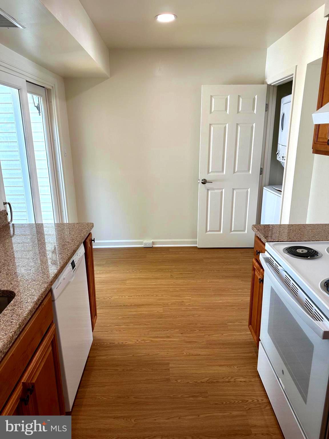 PROVIDENCE VILLAGE - Residential Lease