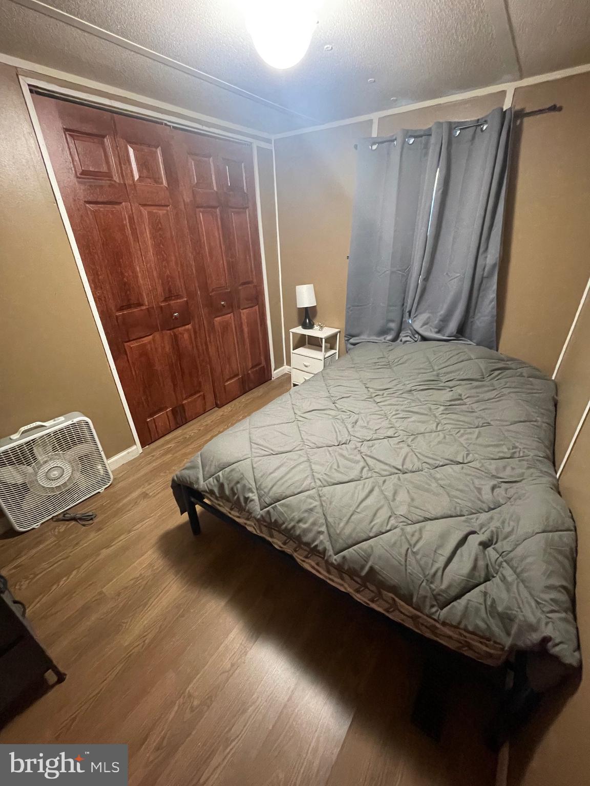 COUNTRY MEADOWS - Residential