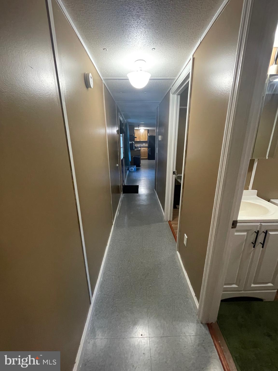 COUNTRY MEADOWS - Residential