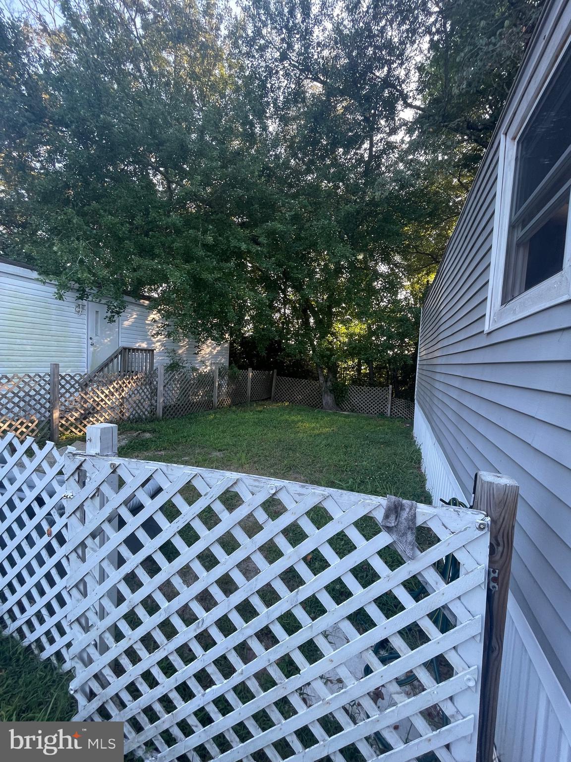 COUNTRY MEADOWS - Residential