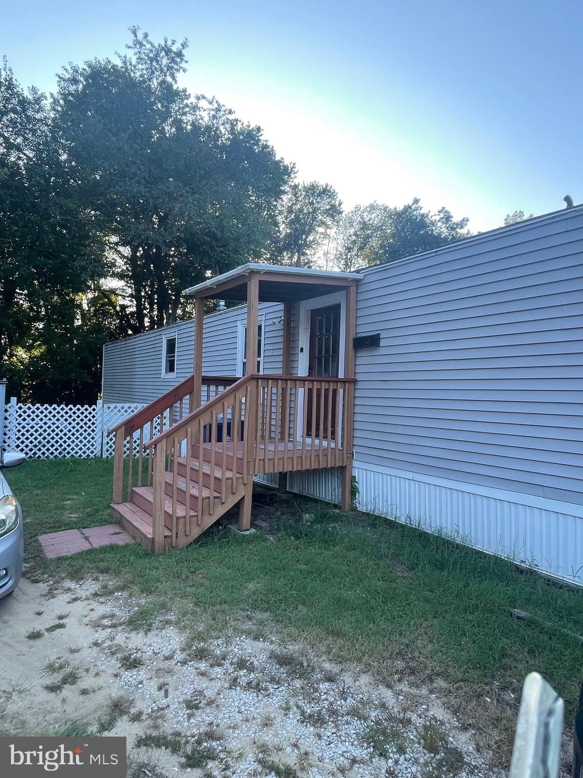 COUNTRY MEADOWS - Residential