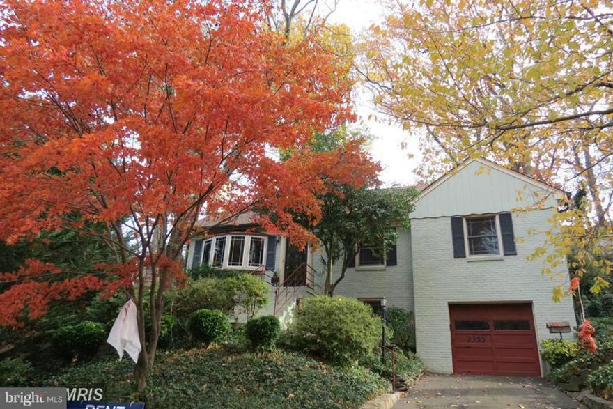 Lovely 3 BR/ 2 BA detached home in sought after N. Arlington. Updated kitchen w/ SS appliances. Gas fireplace in living room, separate dining room. Gorgeous patio and partially fenced in yard. Finished basement, 1 car garage. Walk-up attic with tons of storage! Short commute to DC & 1.5 miles to 66! Must have good credit.