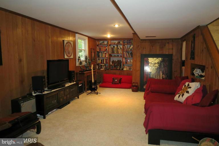 LEE HEIGHTS - Residential Lease