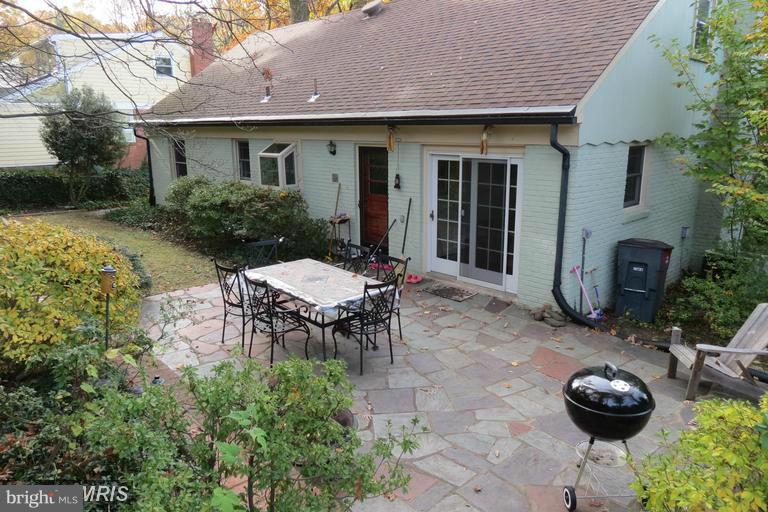 LEE HEIGHTS - Residential Lease