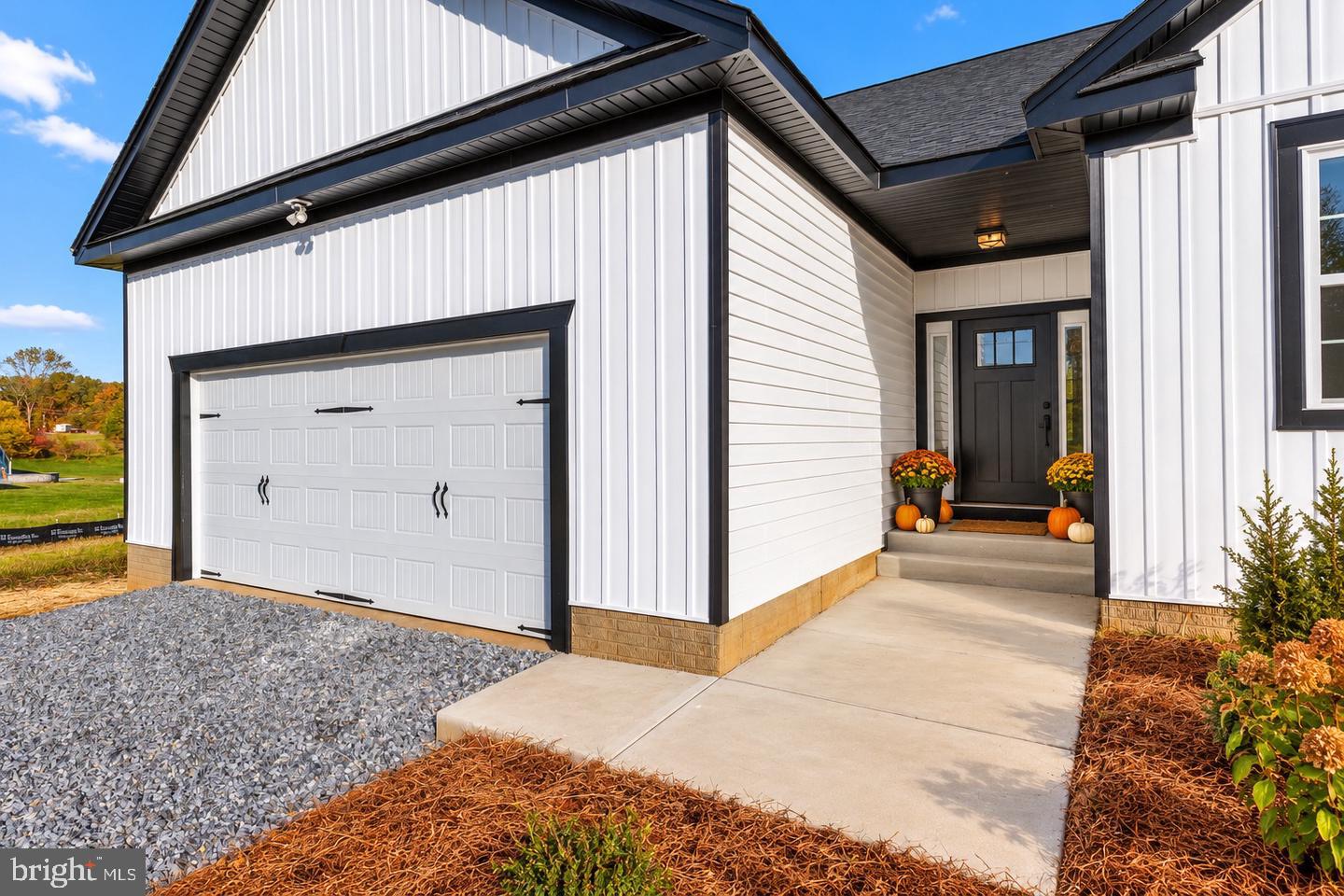 9133 LAWYERS ROAD