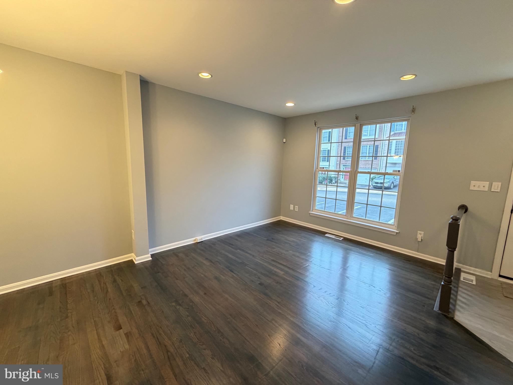 WORTHINGTON WOODS - Residential