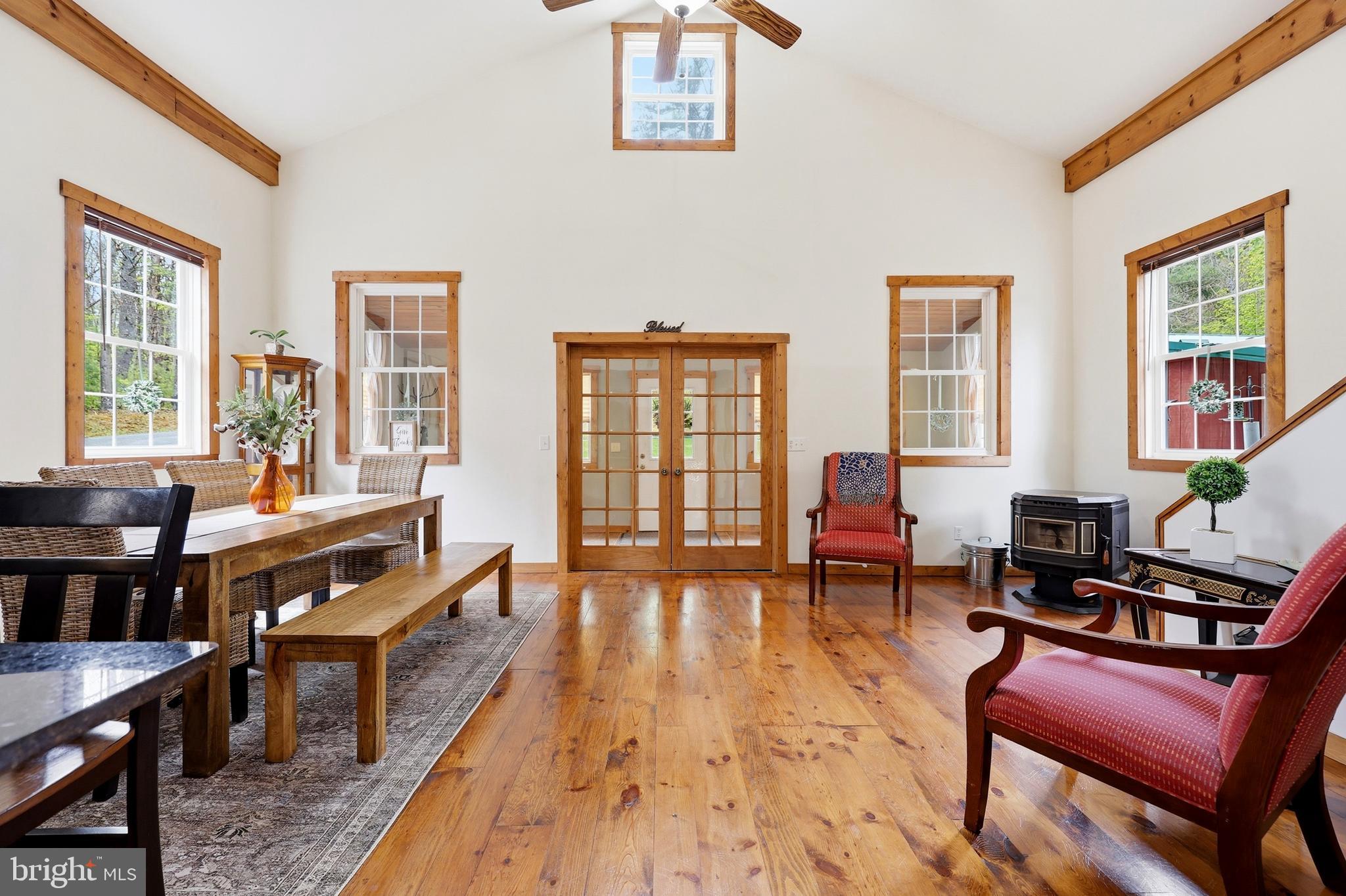 LAKE FERNDALE - Residential