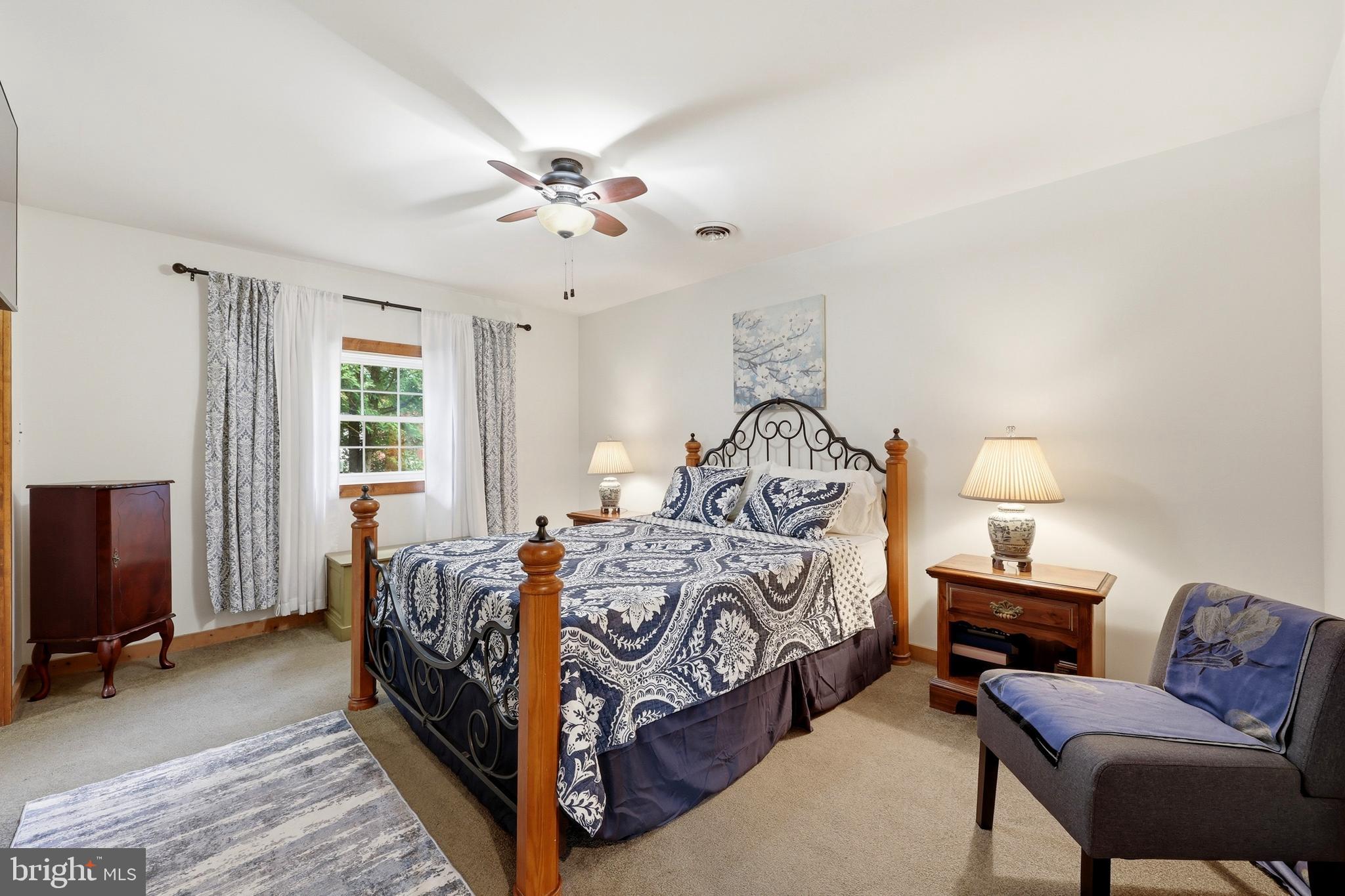 LAKE FERNDALE - Residential