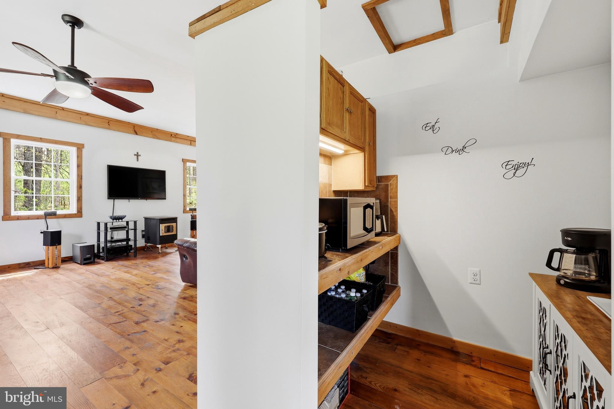LAKE FERNDALE - Residential