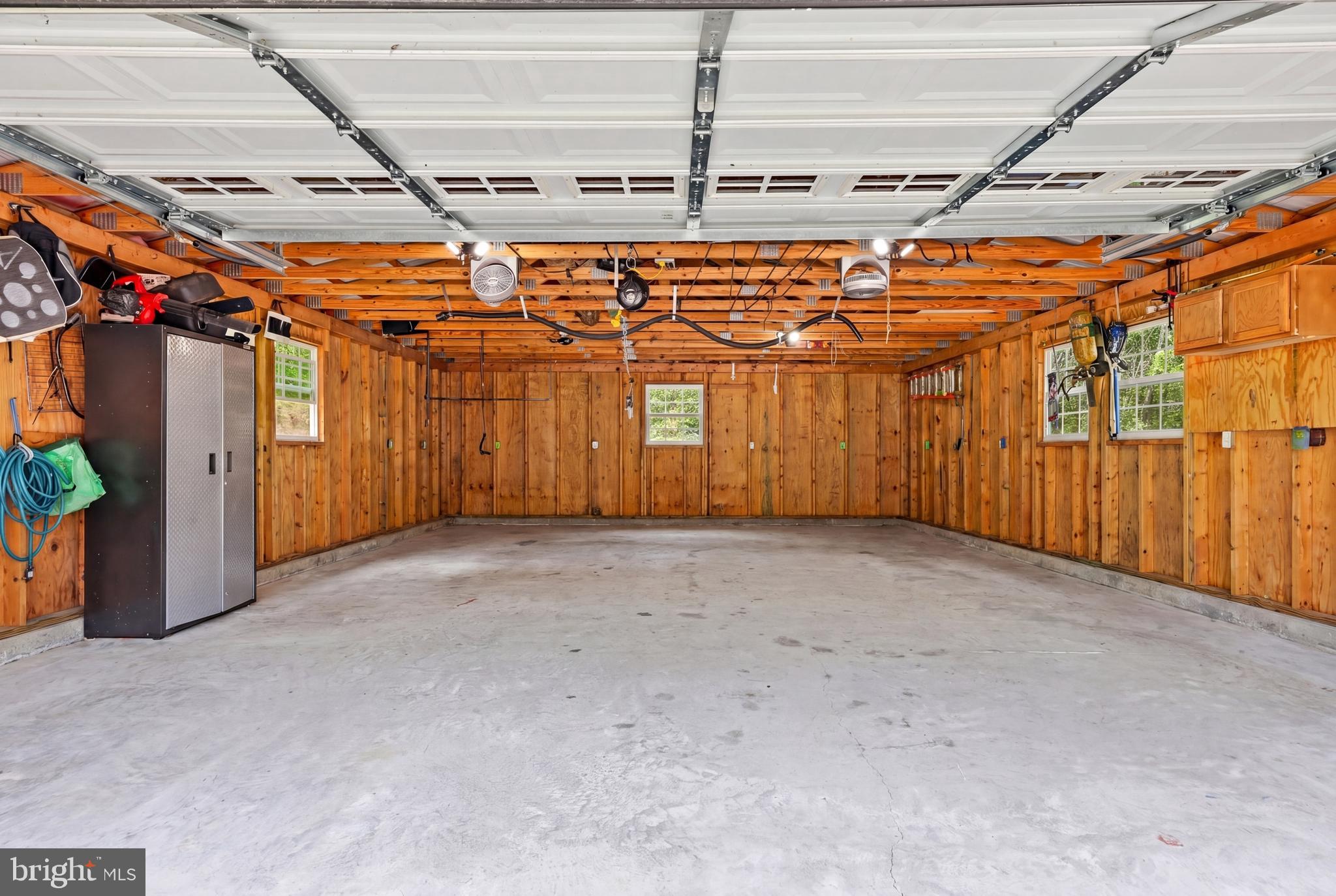 LAKE FERNDALE - Residential
