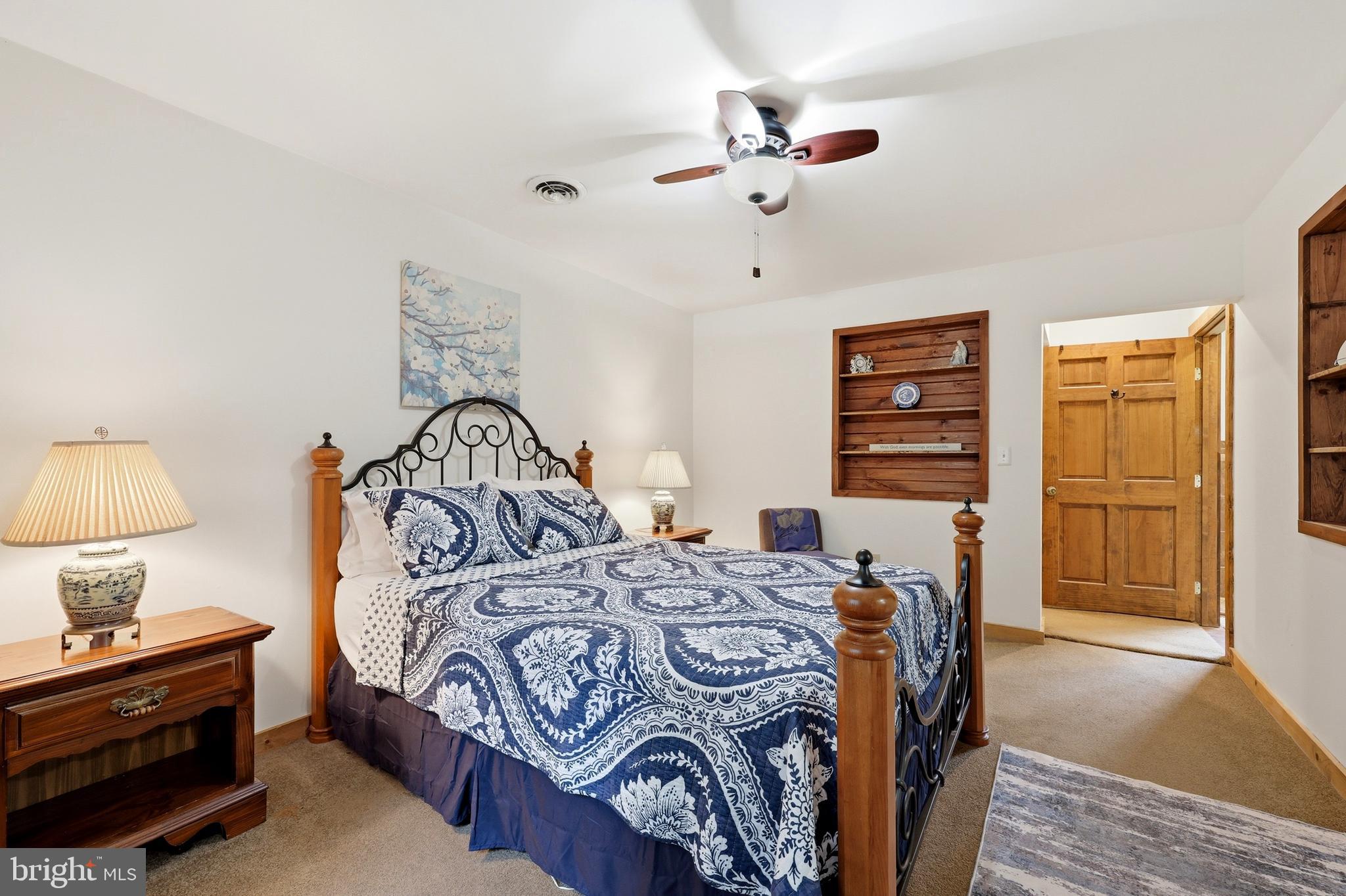 LAKE FERNDALE - Residential