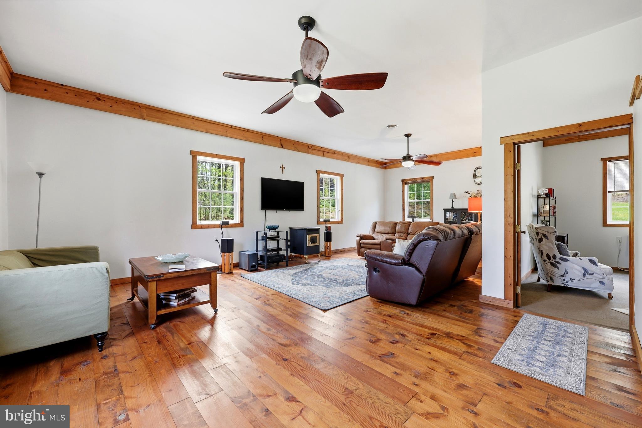 LAKE FERNDALE - Residential