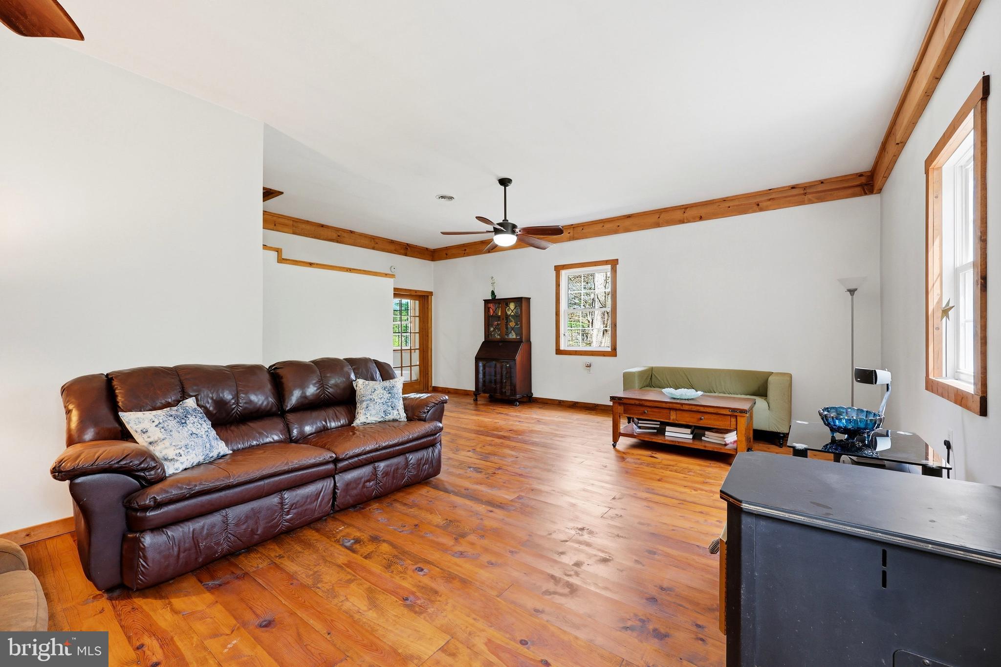 LAKE FERNDALE - Residential