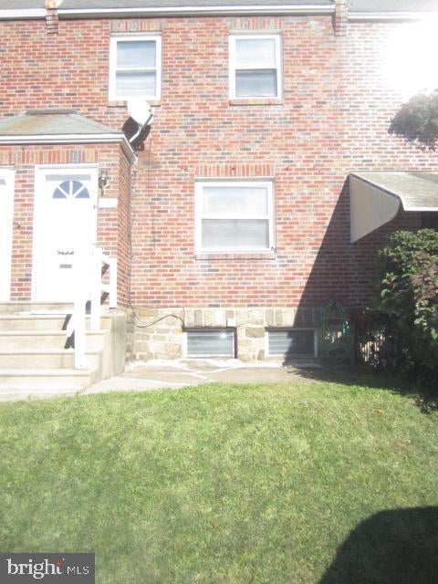 Townhouse For Rent - 355 Hampden Road<br/> UPPER DARBY, PA 19082