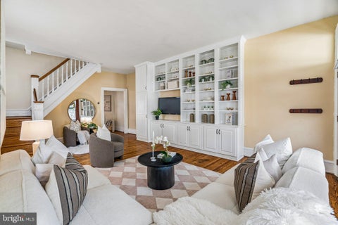 Townhouse For Sale - 100 W Gorgas Lane<br/> PHILADELPHIA, PA 19119