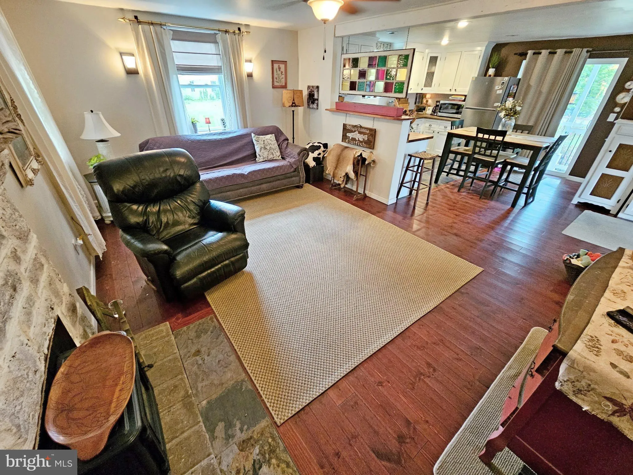 Columbia, Pennsylvania 17512, United States, 3 Bedrooms Bedrooms, ,2 BathroomsBathrooms,Residential,Pending,128521