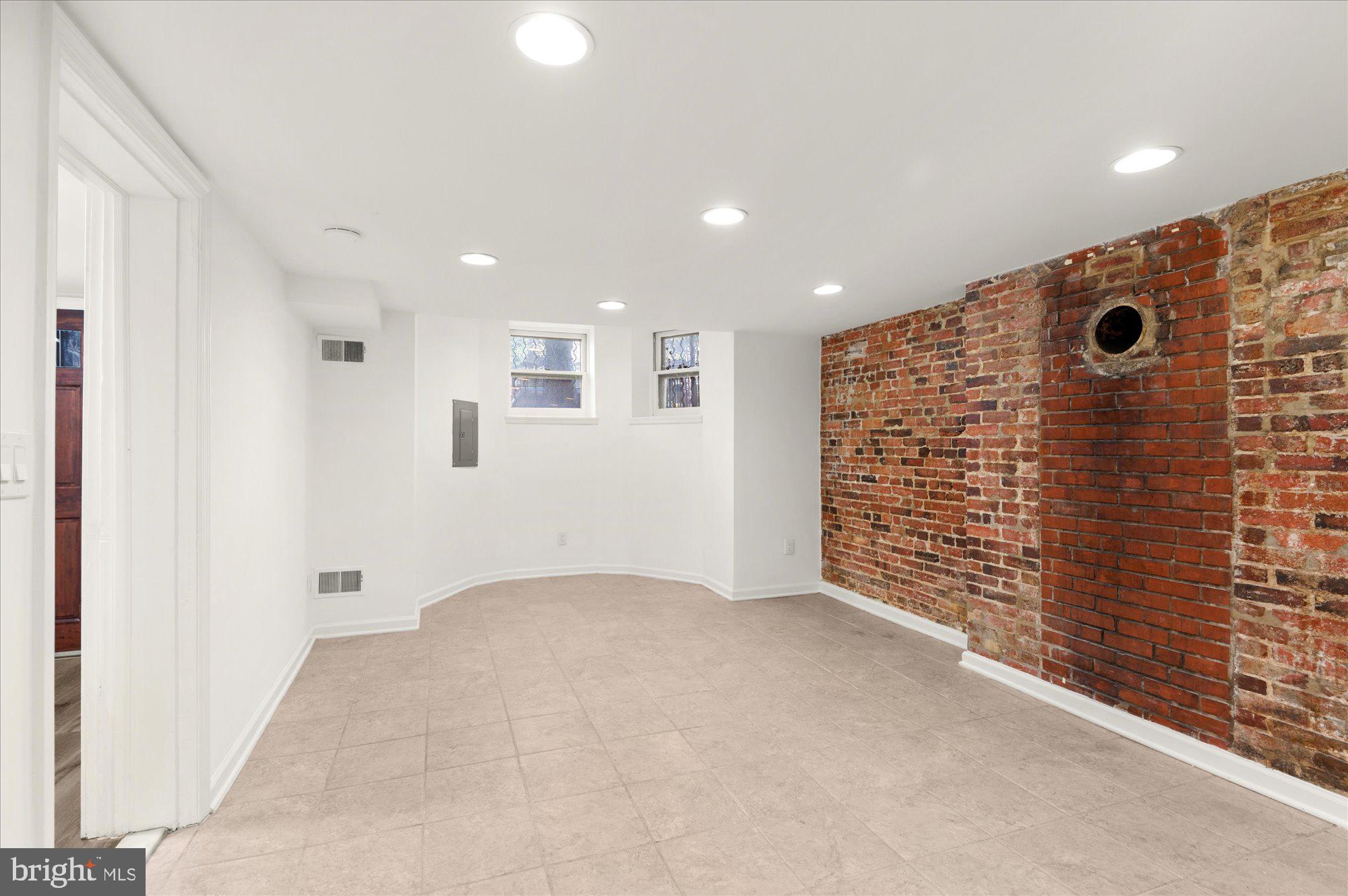 DUPONT CIRCLE - Residential Lease