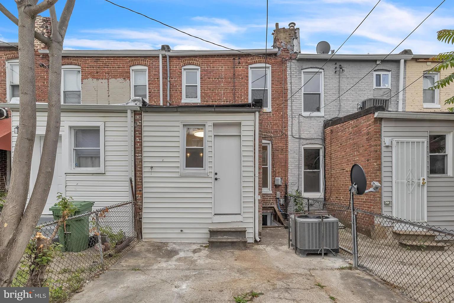 COLDSTREAM HOMESTEAD MONTEBELLO HISTORIC DISTRICT - Residential