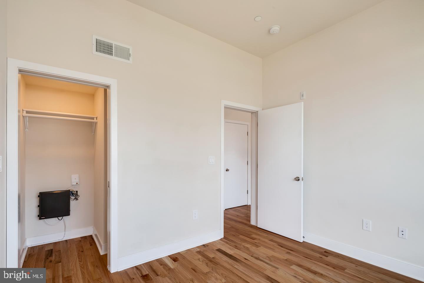 GRADUATE HOSPITAL - Residential Lease