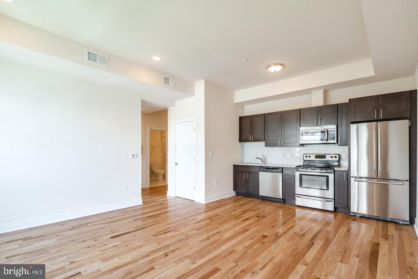 GRADUATE HOSPITAL - Residential Lease