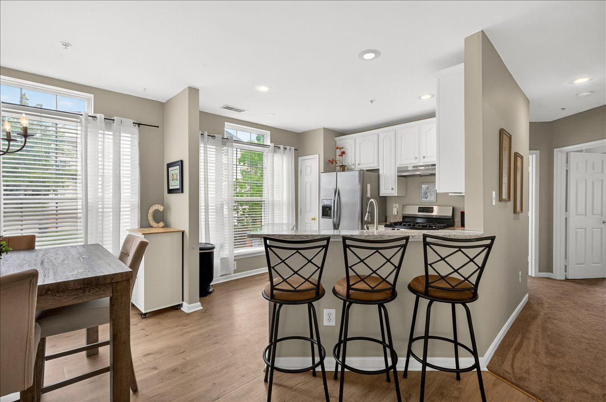 LAKESIDE AT SOUTH RIDING - Residential