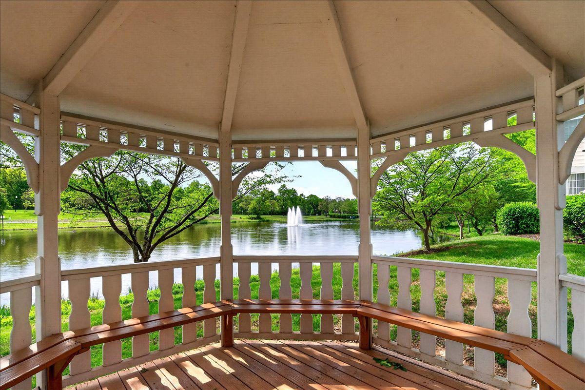 LAKESIDE AT SOUTH RIDING - Residential
