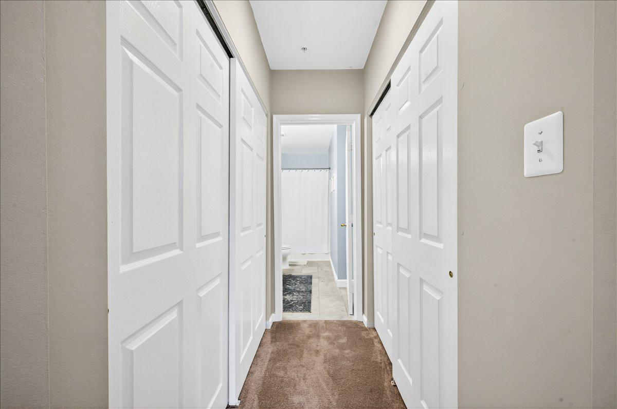 LAKESIDE AT SOUTH RIDING - Residential